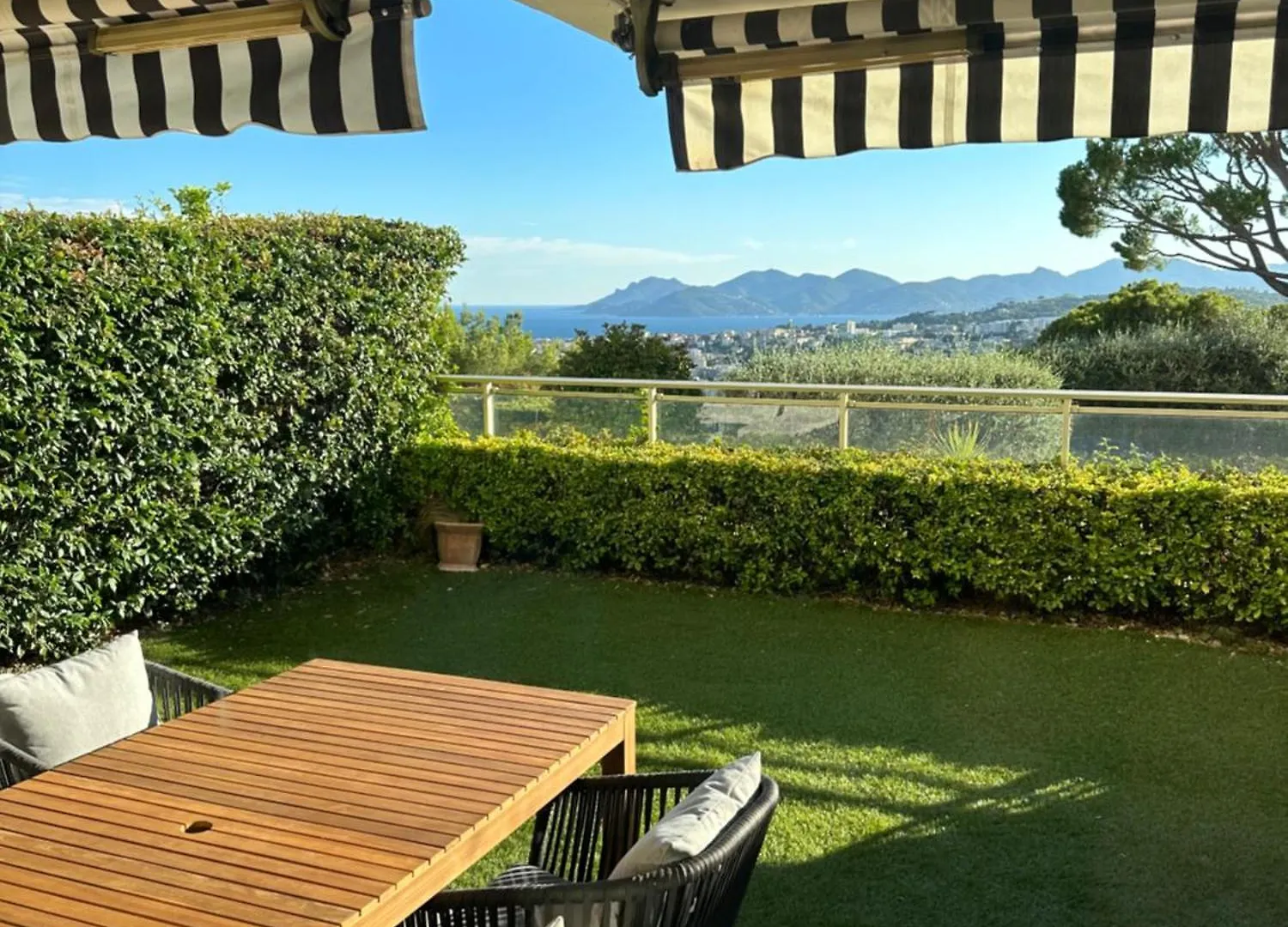 Apartment Garden Sea View - Victoria - Le Cannet France